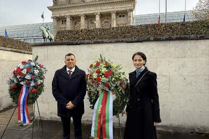 Церемония по случай Volkstrauertag – Деня на народната траурна памет в Германия за жертвите от Първата и Втората световни войни